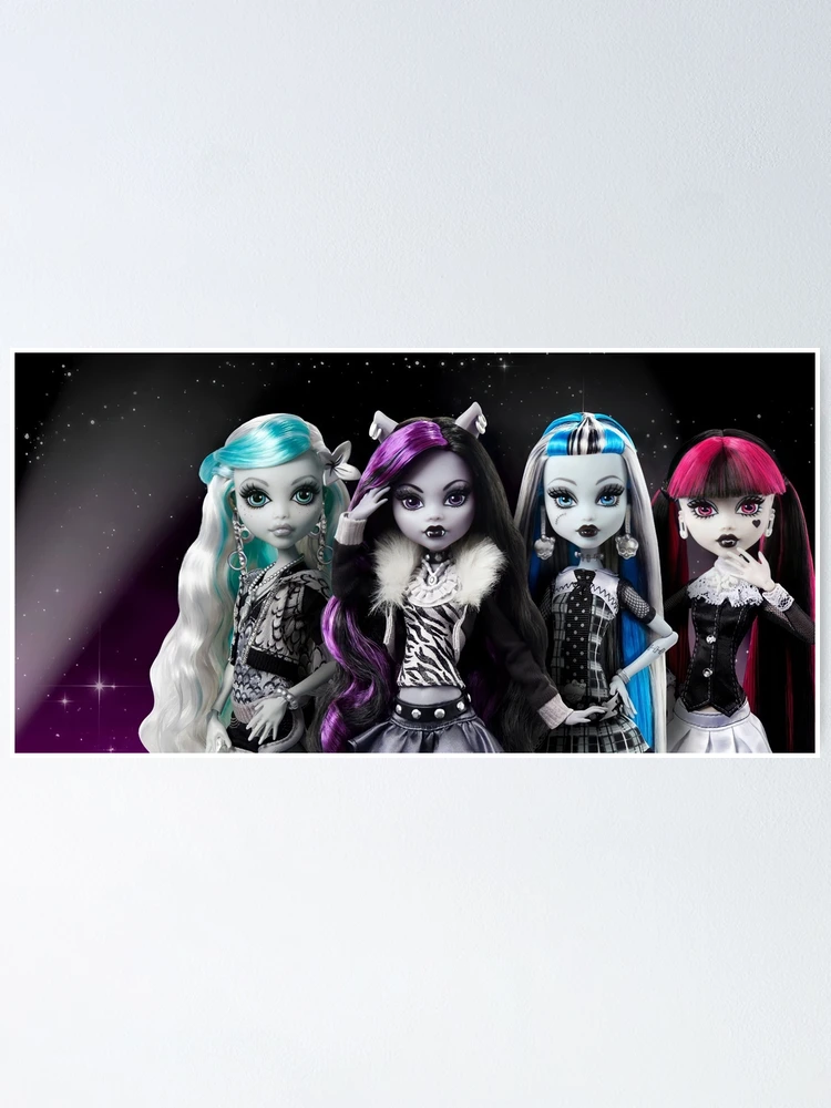 Monster High Reel Drama Draculaura Doll & Pet, Black & White Look, Mini &  Life-Sized Movie Posters 