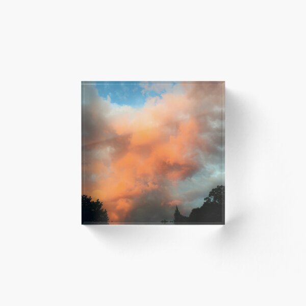 Aperçu de l'œuvre Nuages ​​dorés créée et vendue par StudioJae.