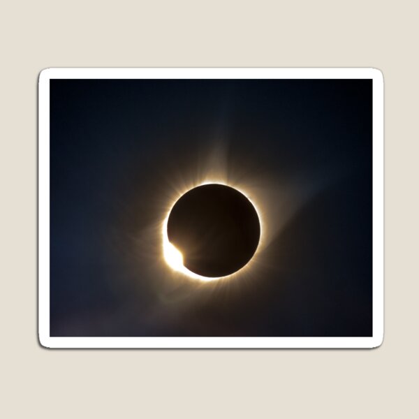 2017 Solar Eclipse Corona Plus Diamond Ring Magnet