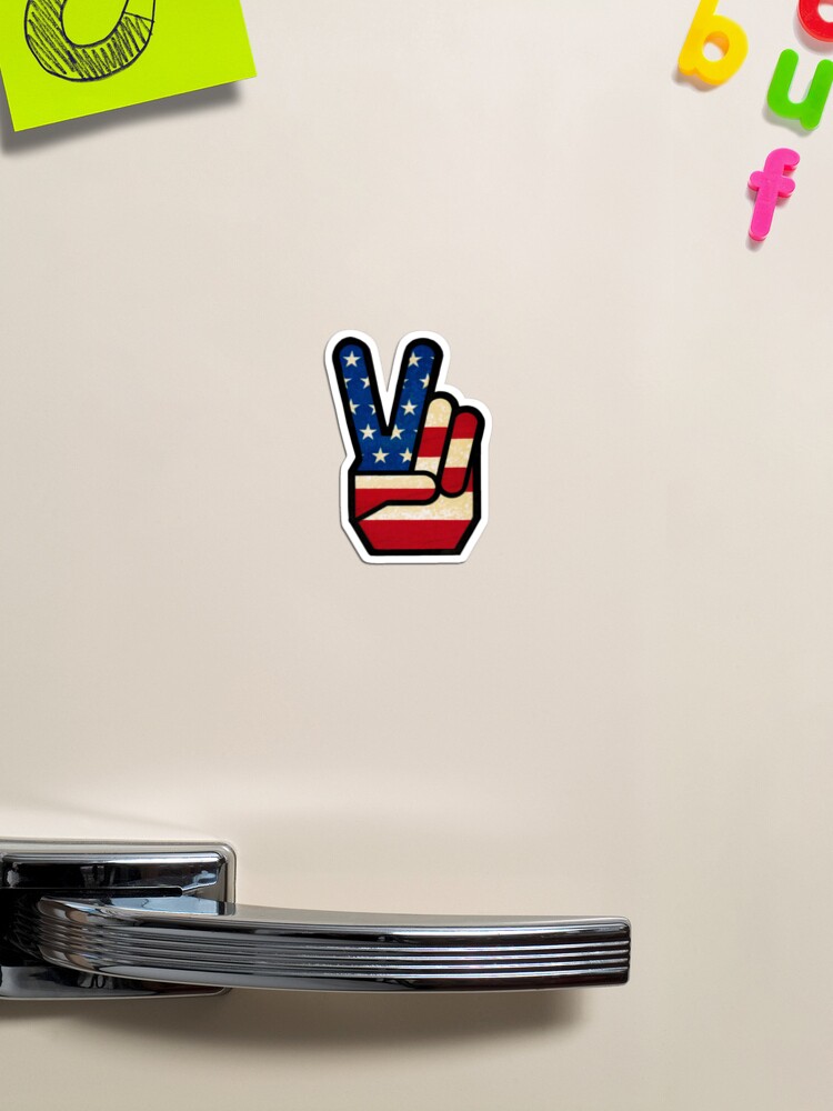 Imagen 1 de 3, Imán con la obra Vintage Peace Sign Dedos Bandera Americana, diseñada y vendida por hilda74.