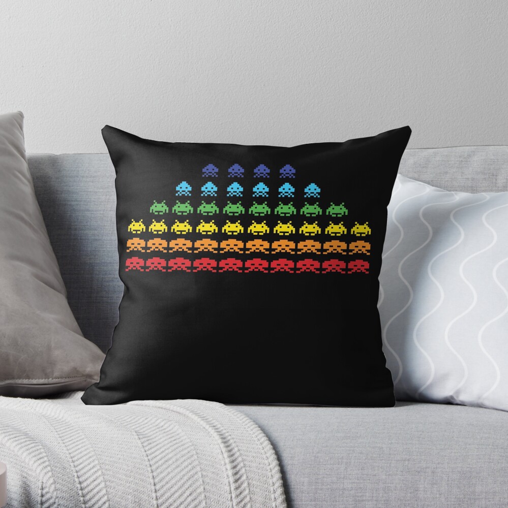 "SPACE INVADERS" Video Game Lovers Vintage Throw Pillow