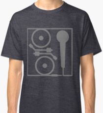 2 turntables and a microphone Classic T-Shirt