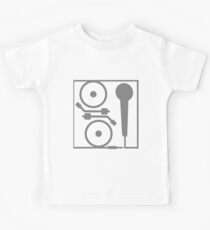 2 Plattenspieler und ein Mikrofon Kinder T-Shirt