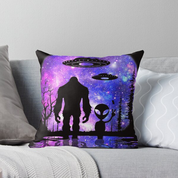 Aperçu de l'œuvre Alien et Bigfoot Full Moon Sasquatch OVNI créée et vendue par Ella38.