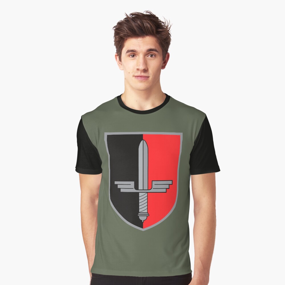 Vista previa del artículo con la obra «Camiseta gráfica», diseñado y vendido por pzd501.