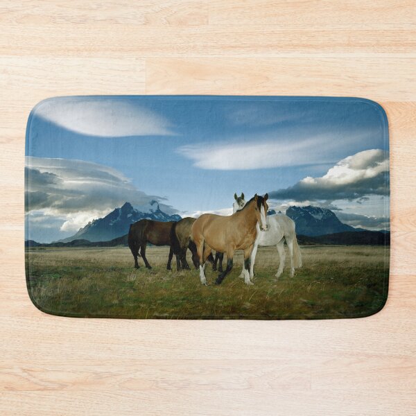 Artikelvorschau, Horses with Mountain Background entworfen und verkauft von Rainbows Galore.