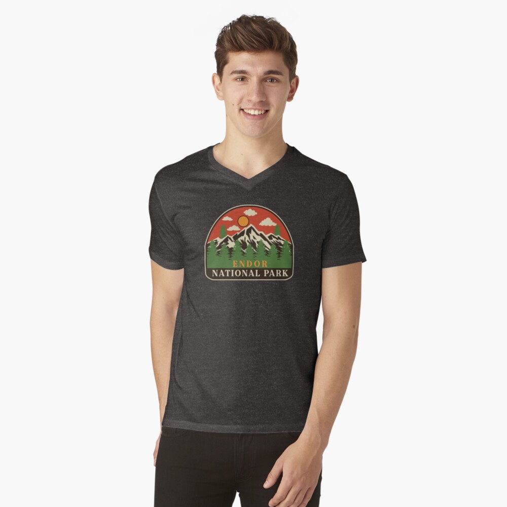 Vista previa del artículo con la obra «Camiseta de cuello en V», diseñado y vendido por Nature-mark.