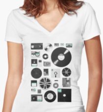 Data Women's Fitted V-Neck T-Shirt