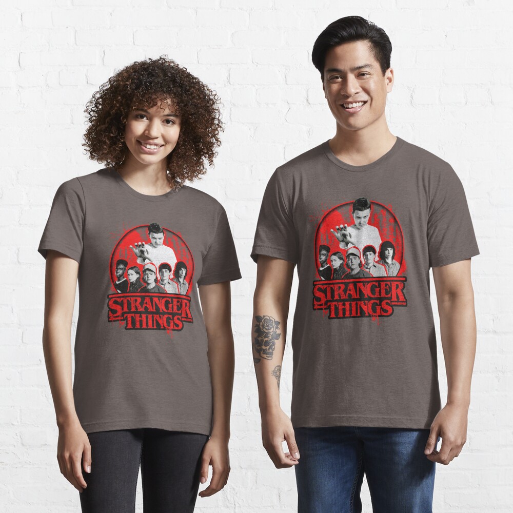 Disover Stranger Things 4 Group Shot Growing Up | Essential T-Shirt 