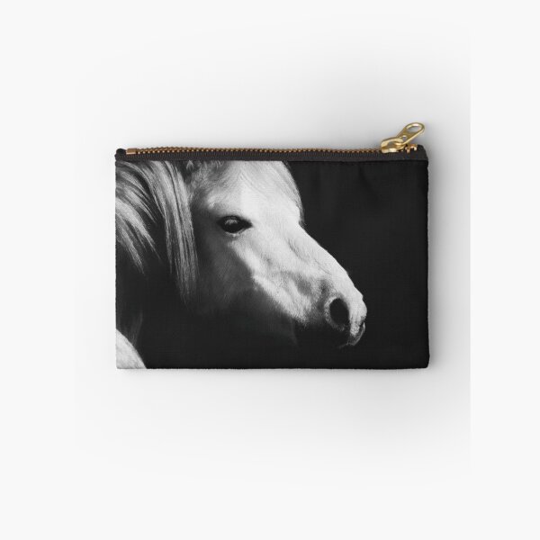Aperçu de l'œuvre portrait de cheval blanc créée et vendue par Francespoppy.
