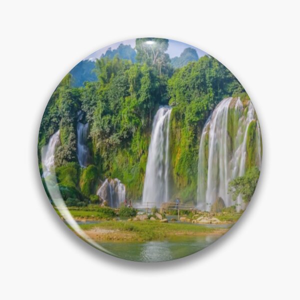 Artikelvorschau,  Schöne grüne Landschaft mit grünen Bäumen und Bergkunst entworfen und verkauft von BEAUTY ⭐⭐⭐⭐⭐.