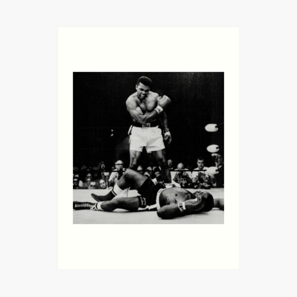Muhammad Ali Knocks Out Sonny Liston Art Print