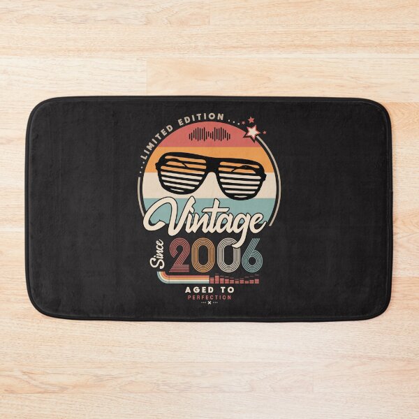 Aperçu de l'œuvre Vintage since 2006 créée et vendue par lepetitcalamar.