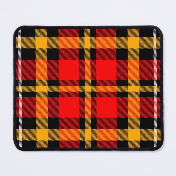 Aperçu de l'œuvre Plaid rouge et jaune | Design moderne et unique pour Noël créée et vendue par TheWalnut.