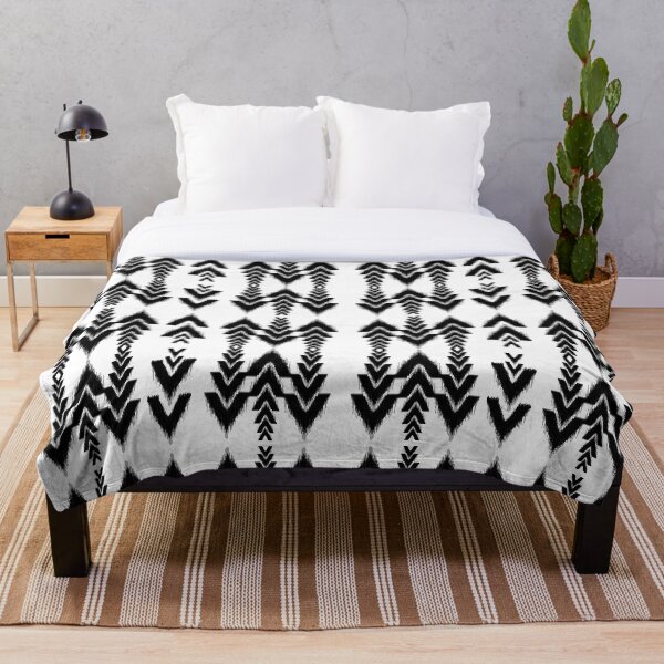 Artikelvorschau, Tie-Dye-Stoff. Diagonale Streifen. Nahtloses Zickzackmuster. Abstrakte geometrische Chevron-Illustration. Hintergrund. Textur, aztekischer Stil, Volksstickerei. Indischer Teppich, Skandinavien, afrikanisches Mandala entworfen und verkauft von Psnj.
