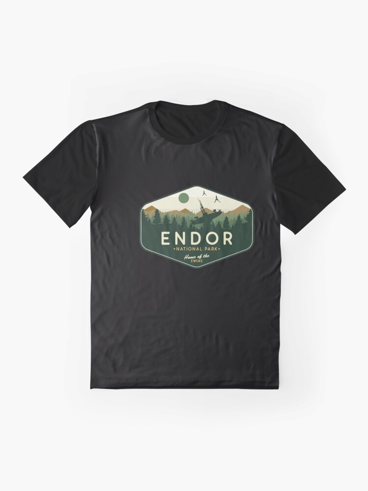 Imagen 4 de 5, Camiseta gráfica con la obra Parque Nacional Endor Hogar de los Ewoks Camiseta clásica, diseñada y vendida por BryceDemon1.