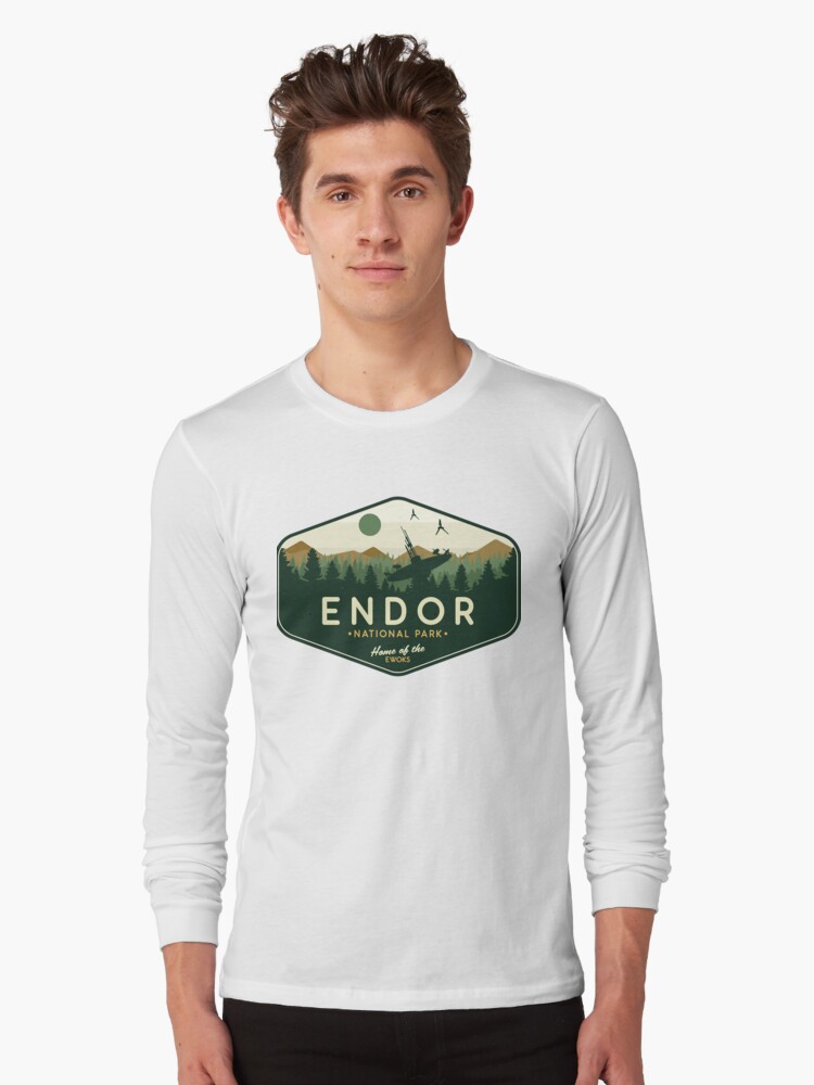 Imagen 1 de 5, Camiseta de manga larga con la obra Parque Nacional Endor Hogar de los Ewoks Camiseta clásica, diseñada y vendida por BryceDemon1.