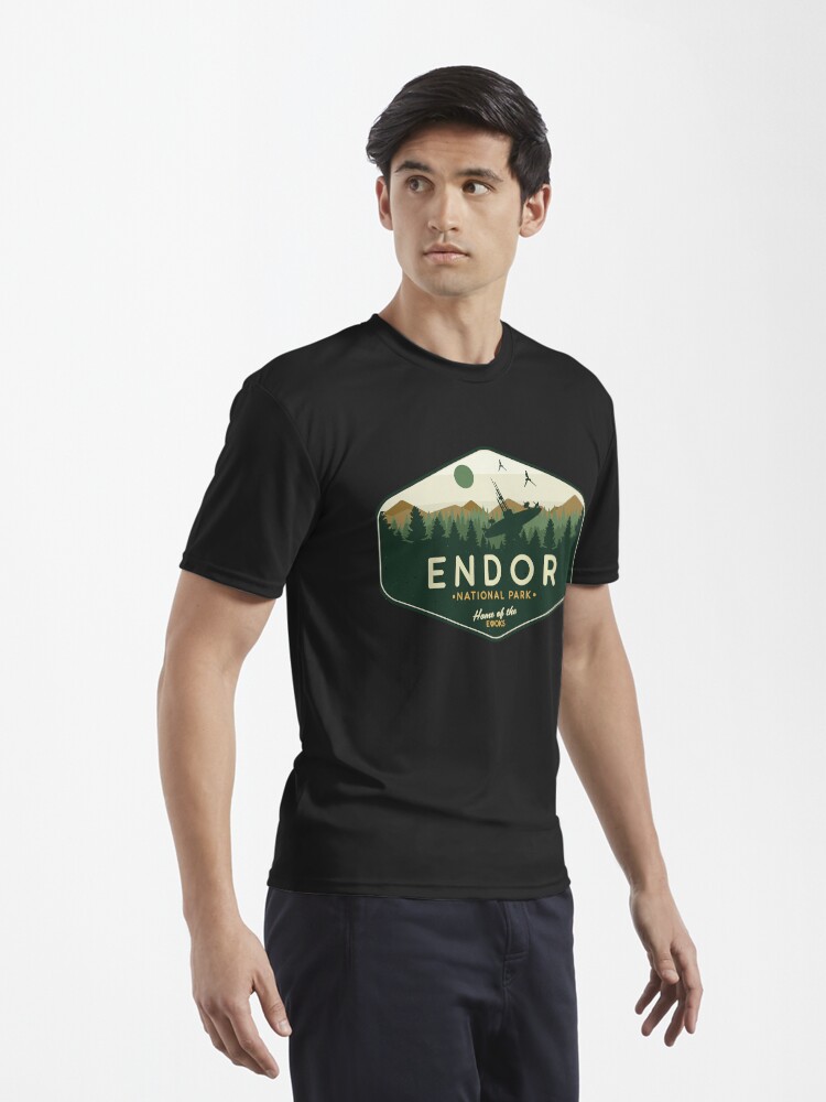 Imagen 3 de 7, Camiseta deportiva con la obra Parque Nacional Endor Hogar de los Ewoks Camiseta clásica, diseñada y vendida por BryceDemon1.