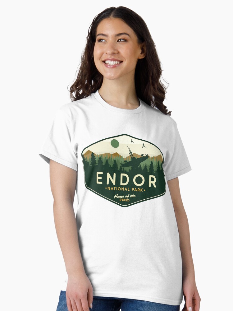 Imagen 2 de 7, Camiseta clásica con la obra Parque Nacional Endor Hogar de los Ewoks Camiseta clásica, diseñada y vendida por BryceDemon1.