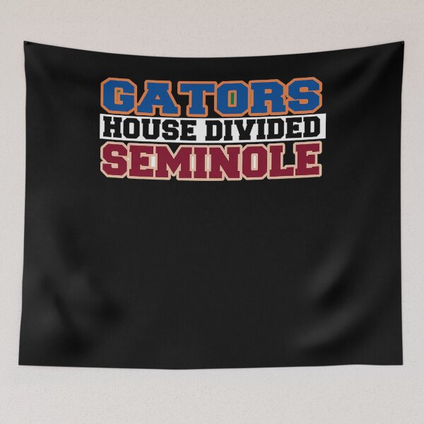 Artikelvorschau, Alligatorhaus geteiltes Seminole-klassisches T-Shirt entworfen und verkauft von StuartDPerkins1.