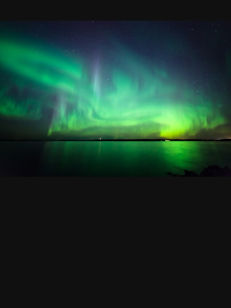 Northern lights over lake by Juhku