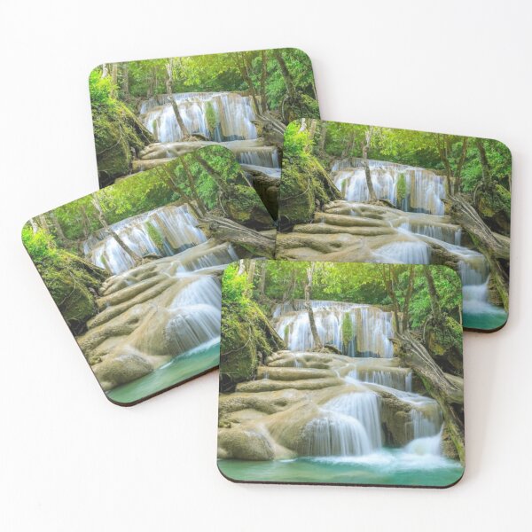 Artikelvorschau, kühle grüne Landschaft mit einem Wasserfall und grünen Bäumen und Bergkunst entworfen und verkauft von BEAUTY ⭐⭐⭐⭐⭐.