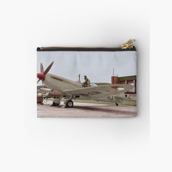 Artikelvorschau, Irish Air Corps WW2 - letzte Spitfire im Dienst 1961 - Flugplatz Baldonnel entworfen und verkauft von Marc Redmond.