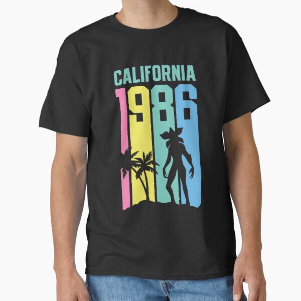 Artikel-Vorschau von Stranger Things 4 Demogorgon California 1986, designt und verkauft von FifthSun.