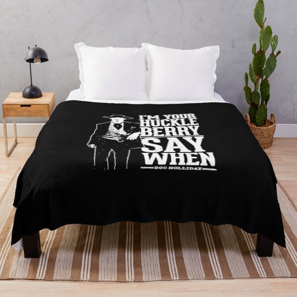 Aperçu de l'œuvre Je suis ton Huckleberry - Dis quand T-shirt essentiel créée et vendue par williamfarmer5.