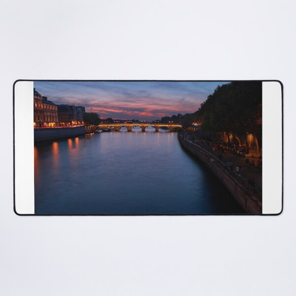 Aperçu de l'œuvre Paris et Pont-Neuf créée et vendue par stevewhitephoto.