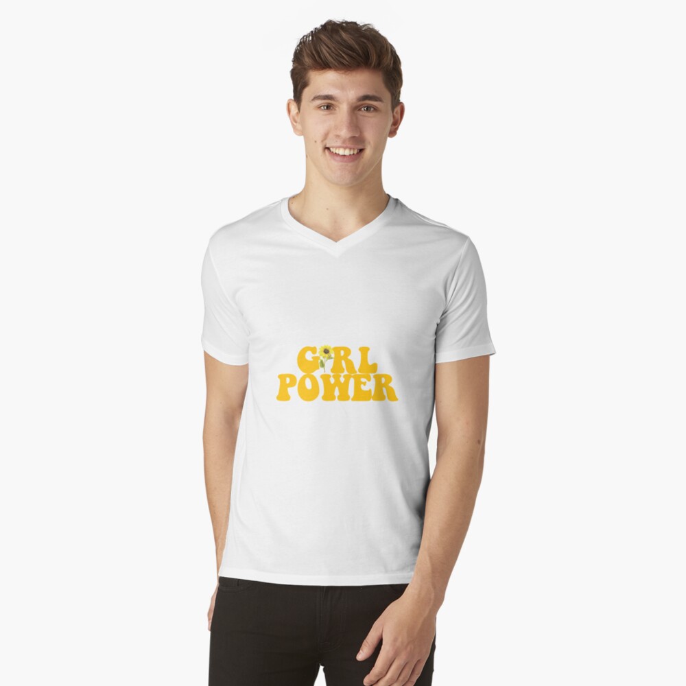 Aperçu de l'œuvre T-shirt col V créée et vendue par maddisonegreen.