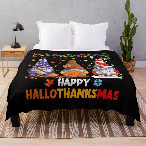 Artikelvorschau, Halloween Thanksgiving Weihnachten Happy Hallothanksmas Gnomes entworfen und verkauft von Ella38.