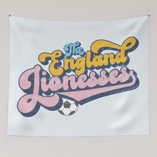 Artikelvorschau, England Lionesses Retro Pastell - WOSO (Frauenfußball) entworfen und verkauft von Numero14.