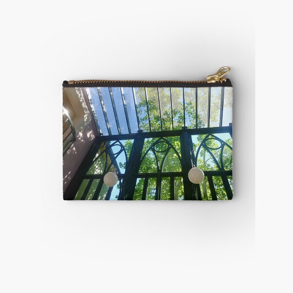 Aperçu de l'œuvre Lumière et ombre sur le balcon à la galerie du couvent créée et vendue par EdsMum.