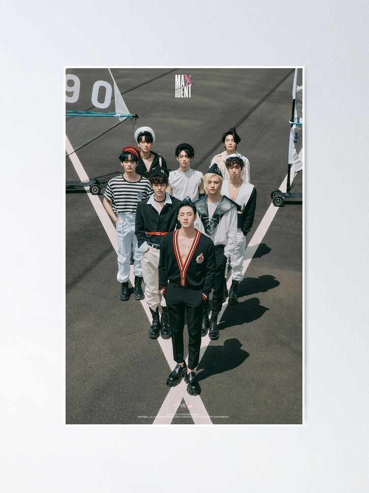 "Maxident STRAY KIDS SKZ LOGO kpop circle signatures autographs