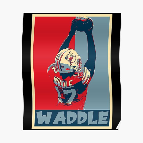 NFL Miami Dolphins - Jaylen Waddle 21 Wall Poster with Wooden Magnetic  Frame, 22.375 x 34 