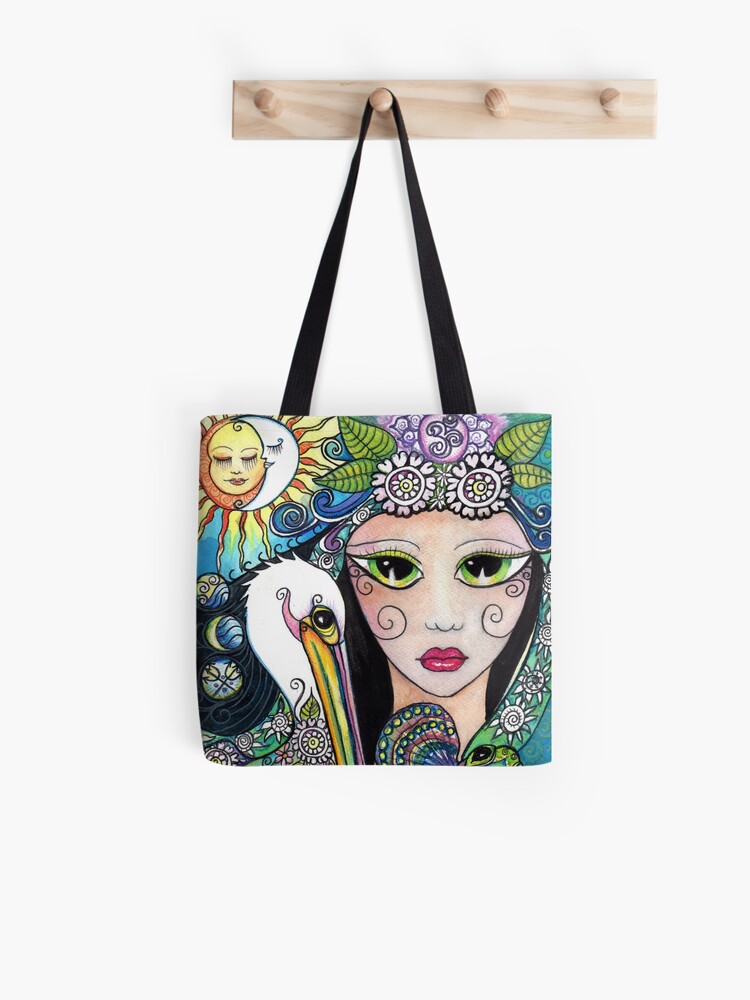 Aperçu 1 sur 2. Sac fourre-tout avec l'œuvre L'art gitan, la sirène de gitane de mer et son pélican tatoué par Sheridon Rayment créée et vendue par BlueMoonOwl.