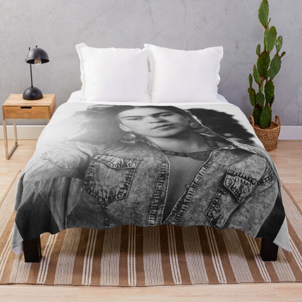 Item preview, Frida Kahlo - Modelo Especial designed and sold by boltjesdesign.