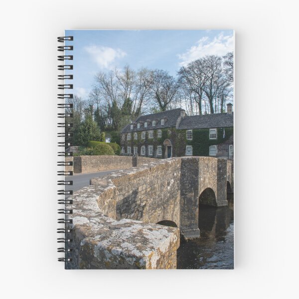 Artikelvorschau, Bibury-Brücke in den Cotswolds entworfen und verkauft von cdkphotos.