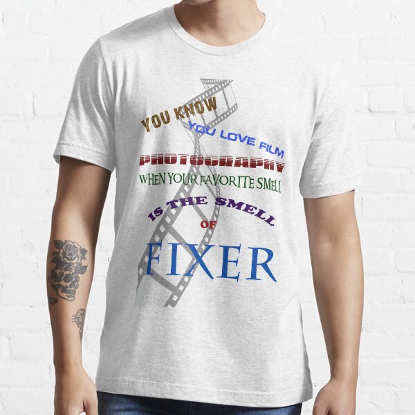 Smell the fixer Essential T-Shirt