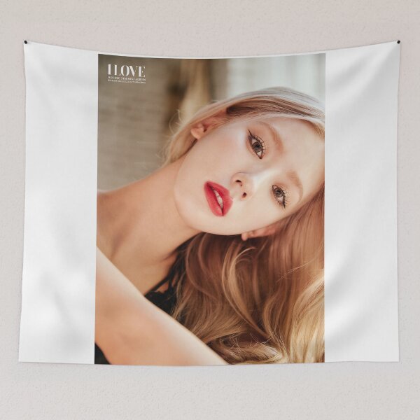 Item preview, (G)I-DLE MIYEON [I love] Born Ver. designed and sold by HaloHaloShine.