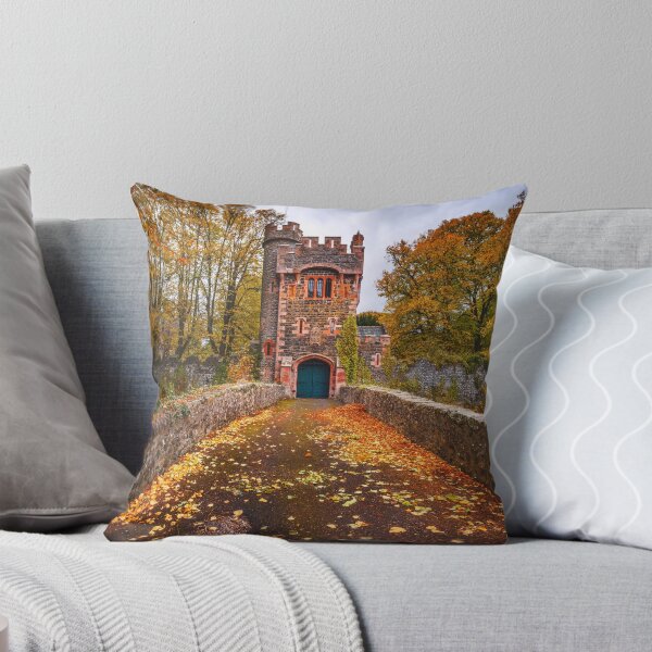 Aperçu de l'œuvre Barbican au château de Glenarm, comté d'Antrim, Irlande du Nord créée et vendue par Zdrojewski.