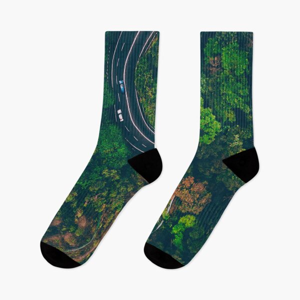 Artikelvorschau, schöne Stadt mit Walddesign bedeckt entworfen und verkauft von MadebyAhsan.