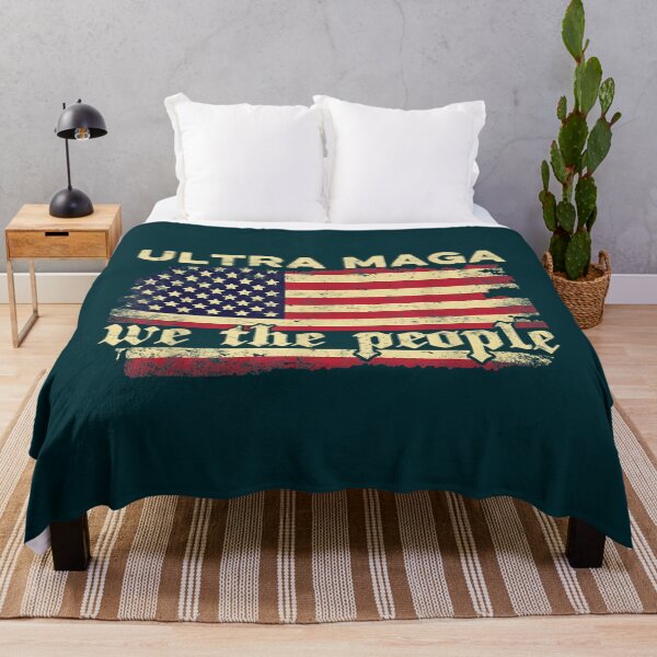 Artikelvorschau, Spaß Ultra Maga Vintage amerikanische Flagge Ultra-Maga Retro entworfen und verkauft von BriWeise1.