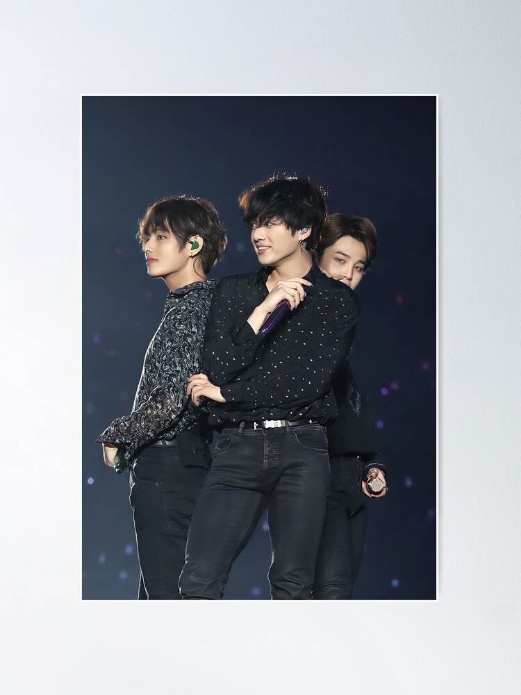 fposter,medium,wall_texture,