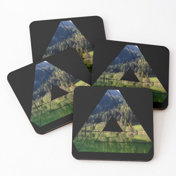 Aperçu de l'œuvre forêt de lac triangle nature | cadeau créée et vendue par Smoking_Animals .