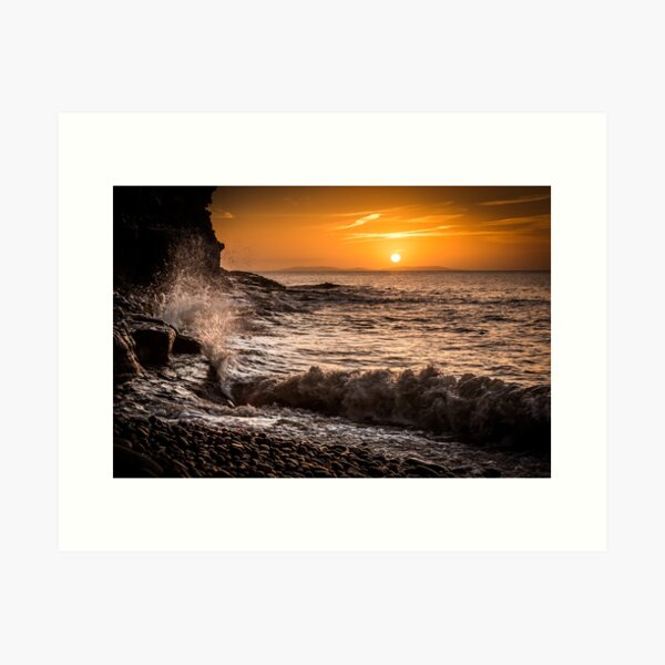 Aperçu de l'œuvre Amroth Sunrise by Cliff Edge créée et vendue par Simon West.