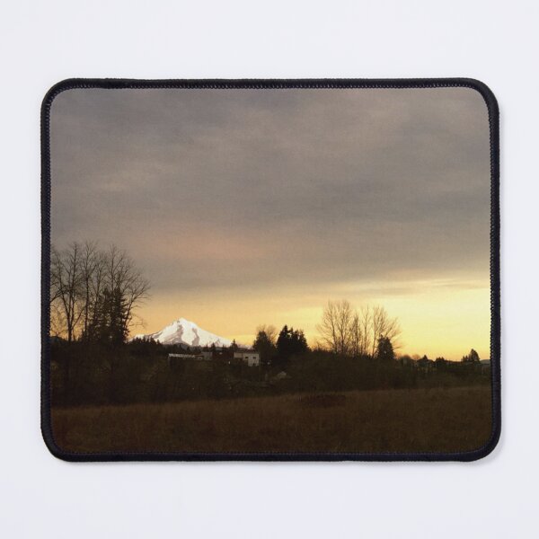 Aperçu de l'œuvre Mont Hood au crépuscule créée et vendue par Shawn P. Wilbur.
