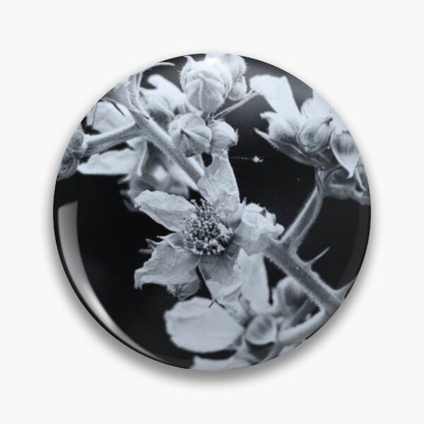 Item preview, flowers black and white designed and sold by Francespoppy.