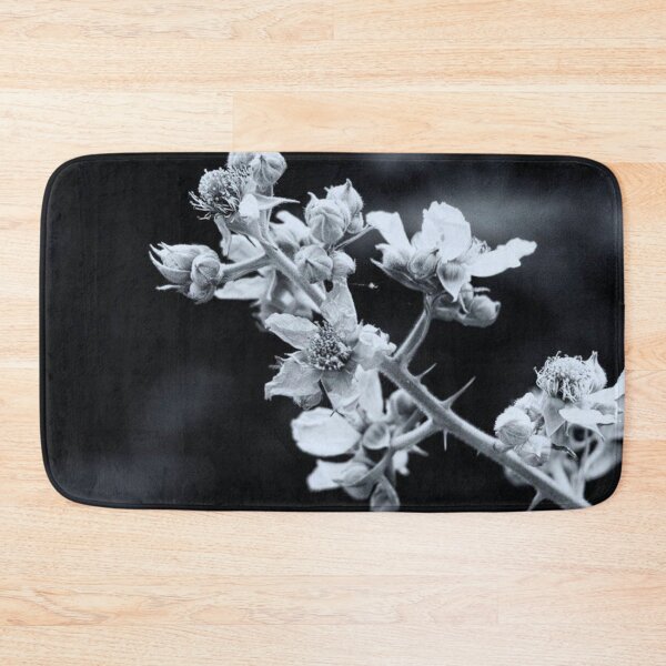Item preview, flowers black and white designed and sold by Francespoppy.